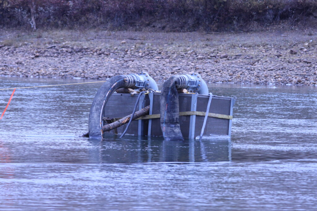 Electric submersible pump for river diversion