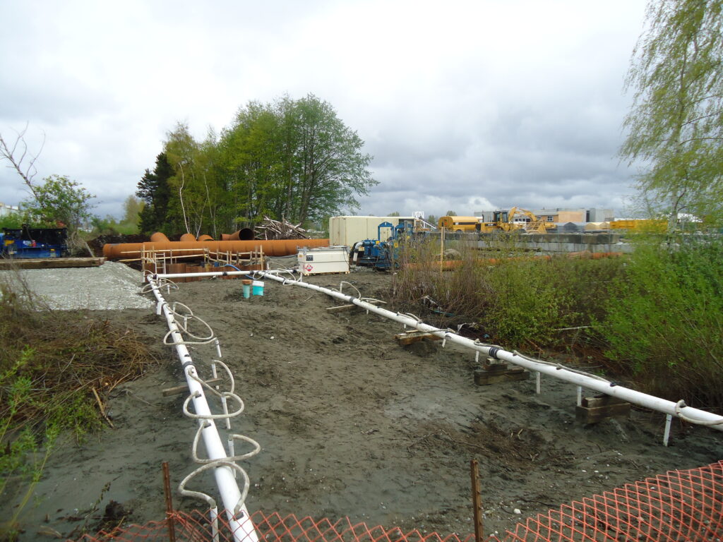 Images demonstrating groundwater dewatering techniques, showcasing the use of pumps and equipment to effectively manage and lower groundwater levels at construction and mining sites for safe and efficient operations.